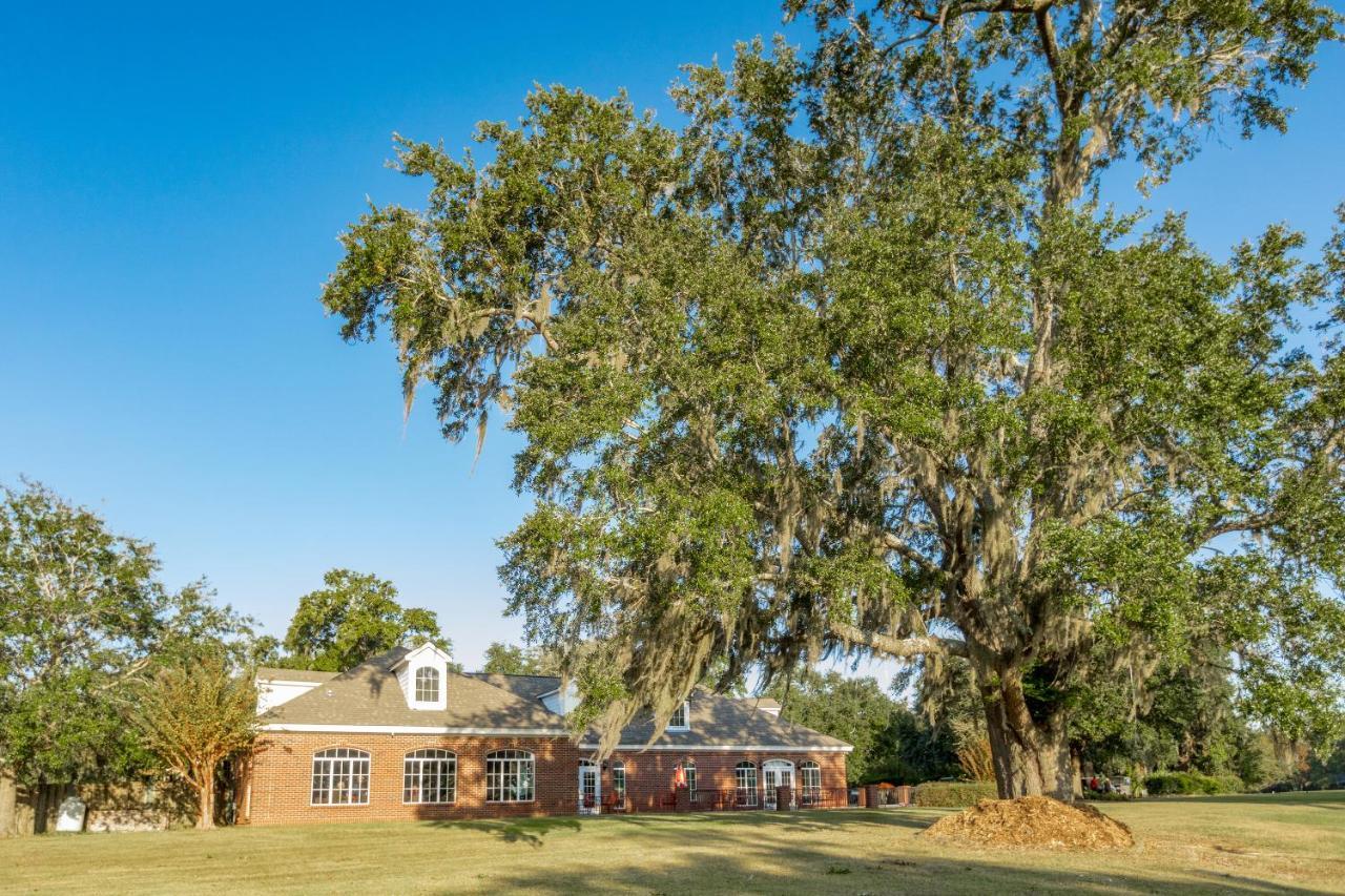 Crown At Hickory Hills